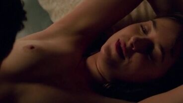 Дакота Джонсон демонстрирует сексуальное тело в драме 50 оттенков серого